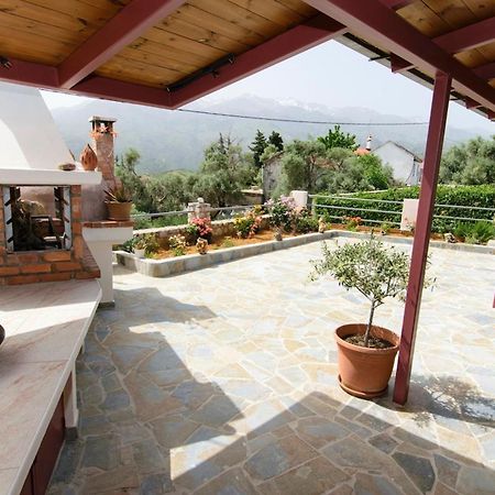 Aoria Traditional House With Stuning Mountain View Loulos Екстериор снимка