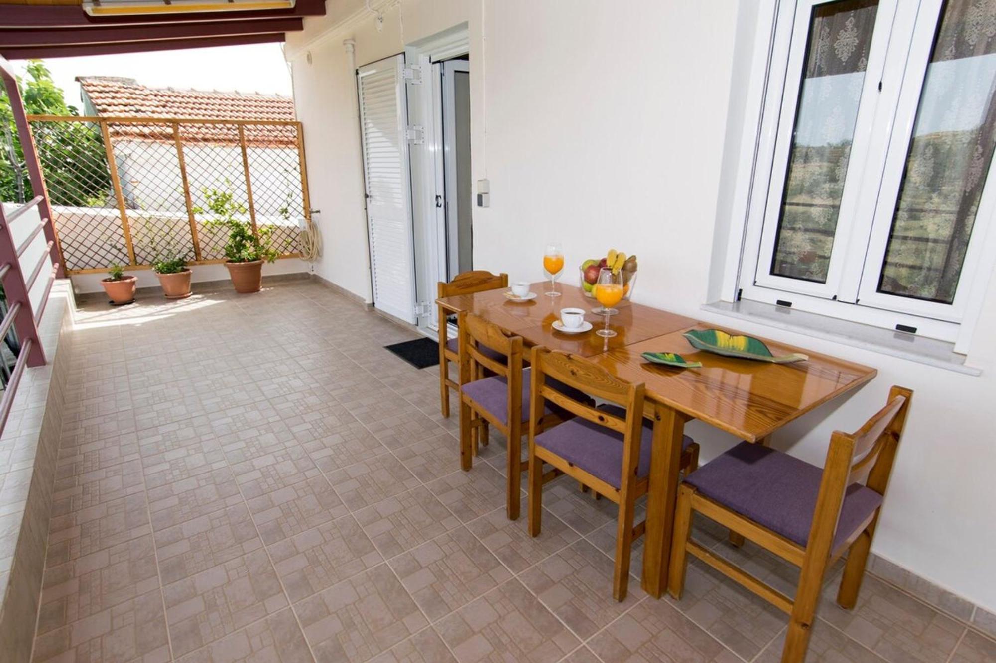 Aoria Traditional House With Stuning Mountain View Loulos Екстериор снимка