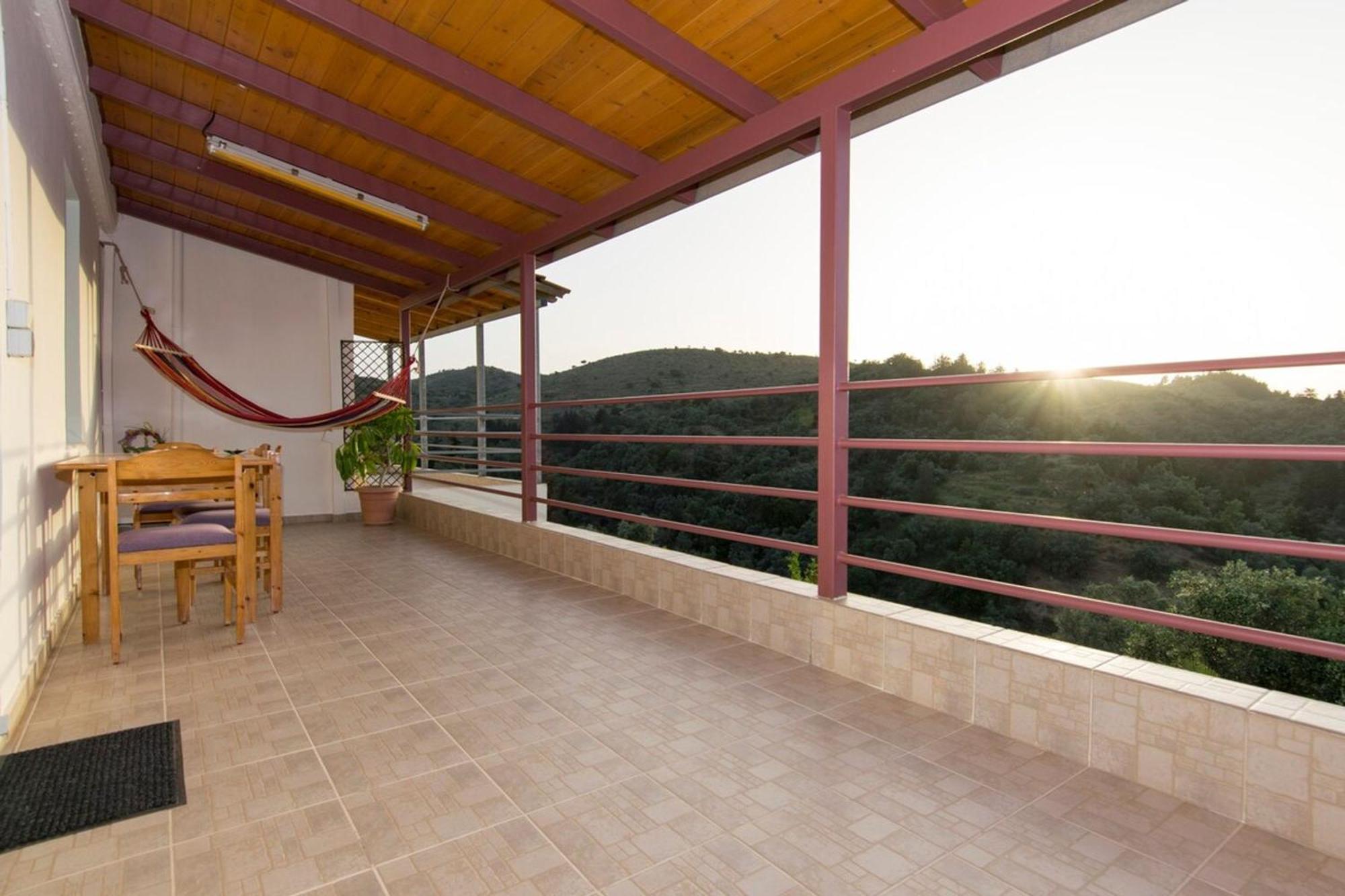 Aoria Traditional House With Stuning Mountain View Loulos Екстериор снимка