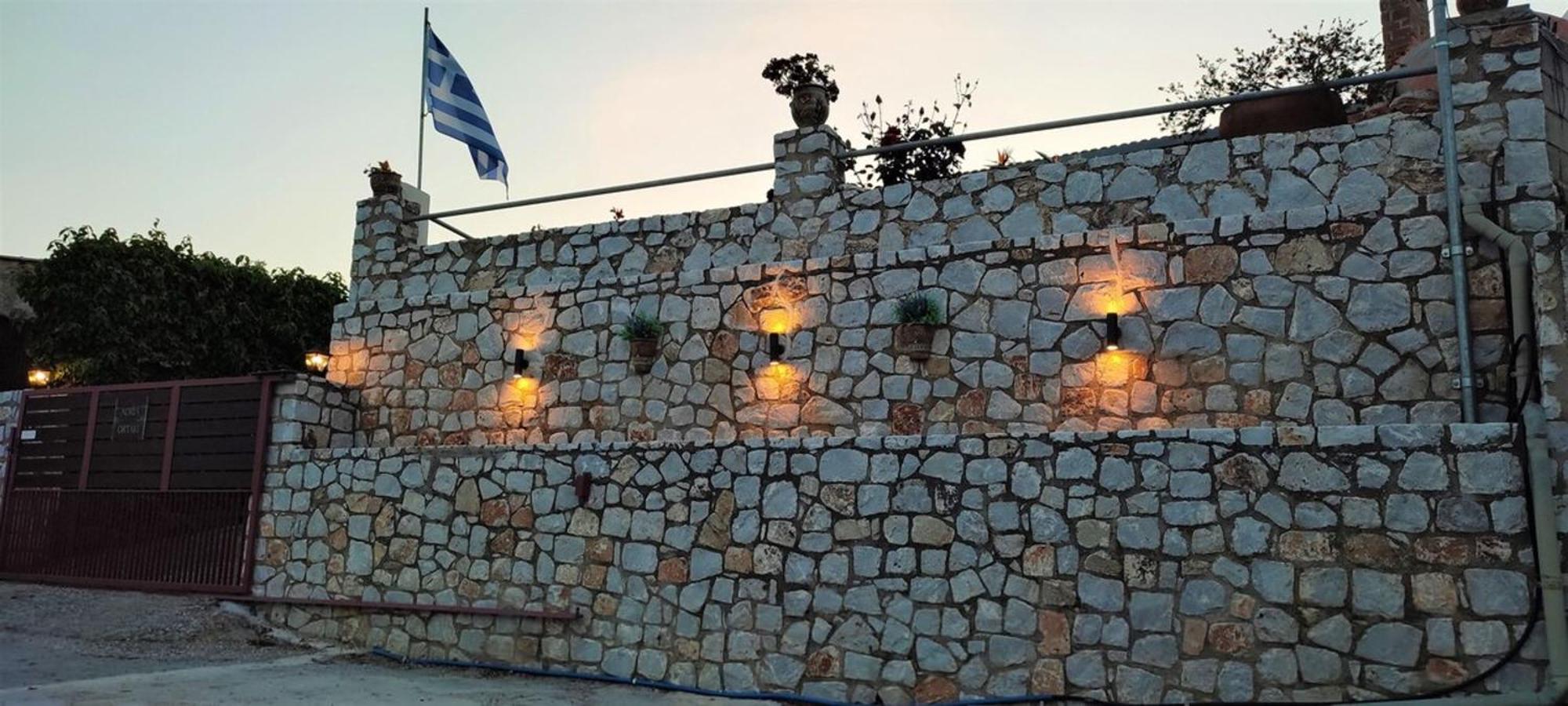 Aoria Traditional House With Stuning Mountain View Loulos Екстериор снимка