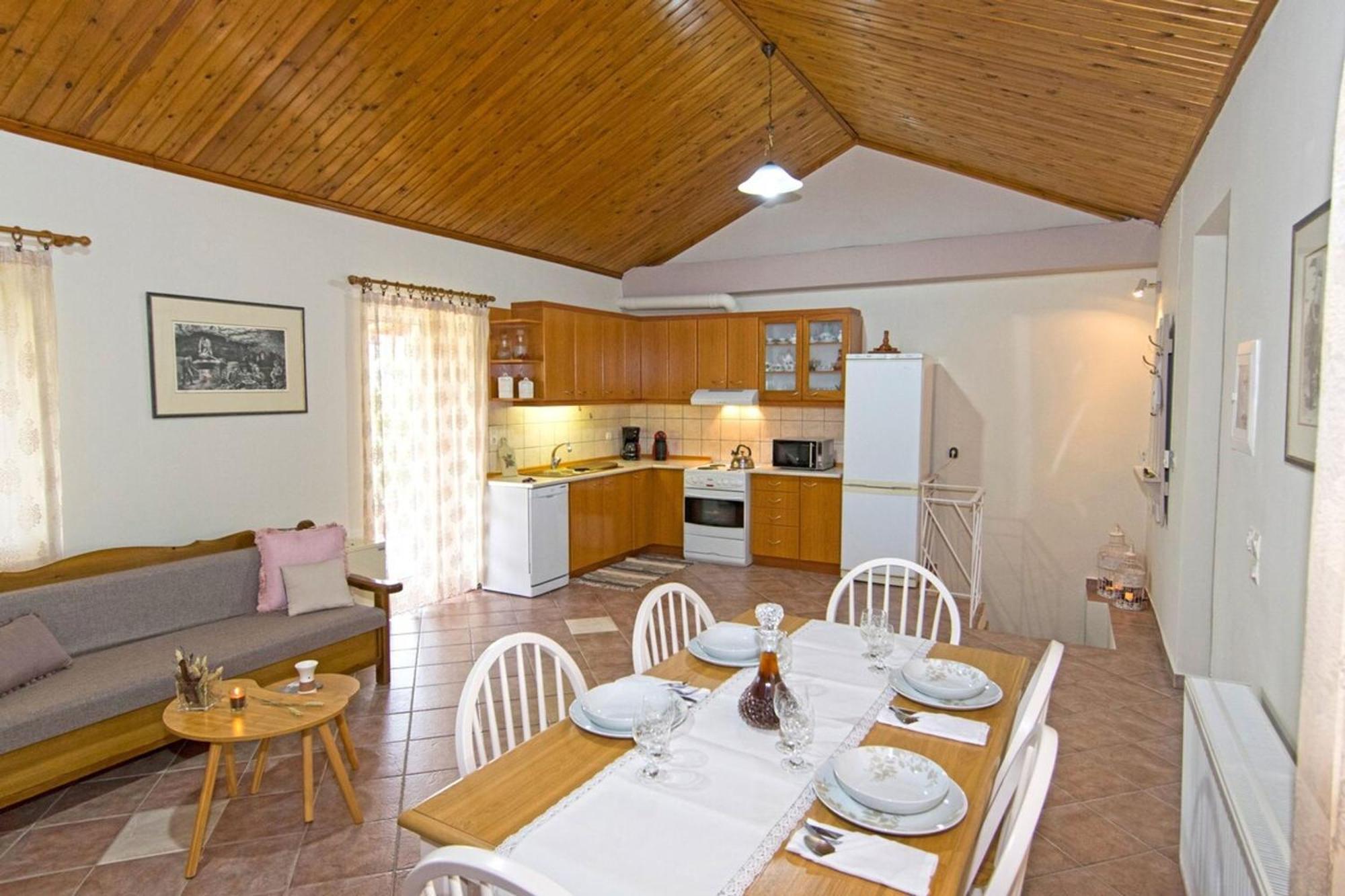 Aoria Traditional House With Stuning Mountain View Loulos Екстериор снимка