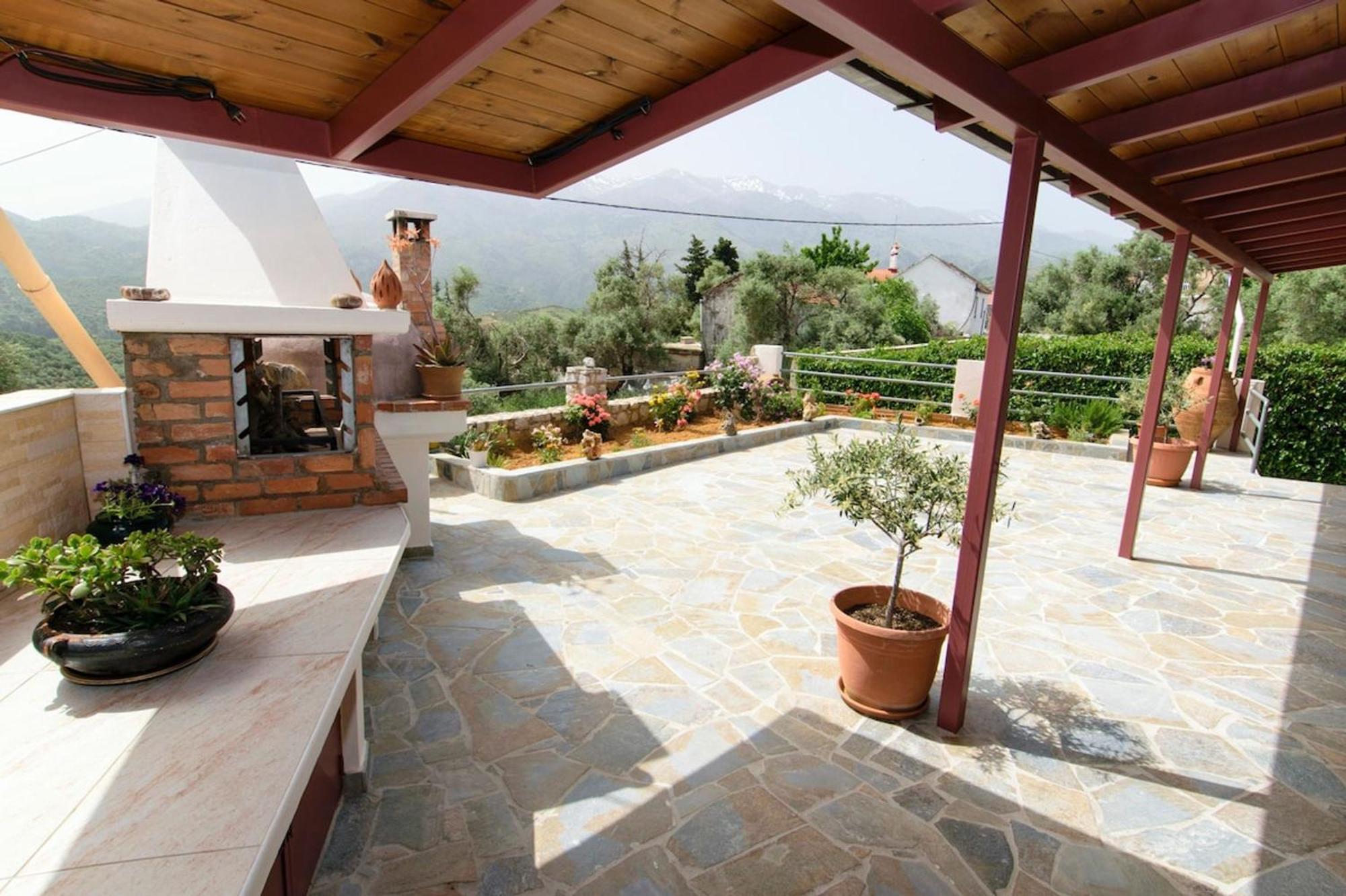 Aoria Traditional House With Stuning Mountain View Loulos Екстериор снимка