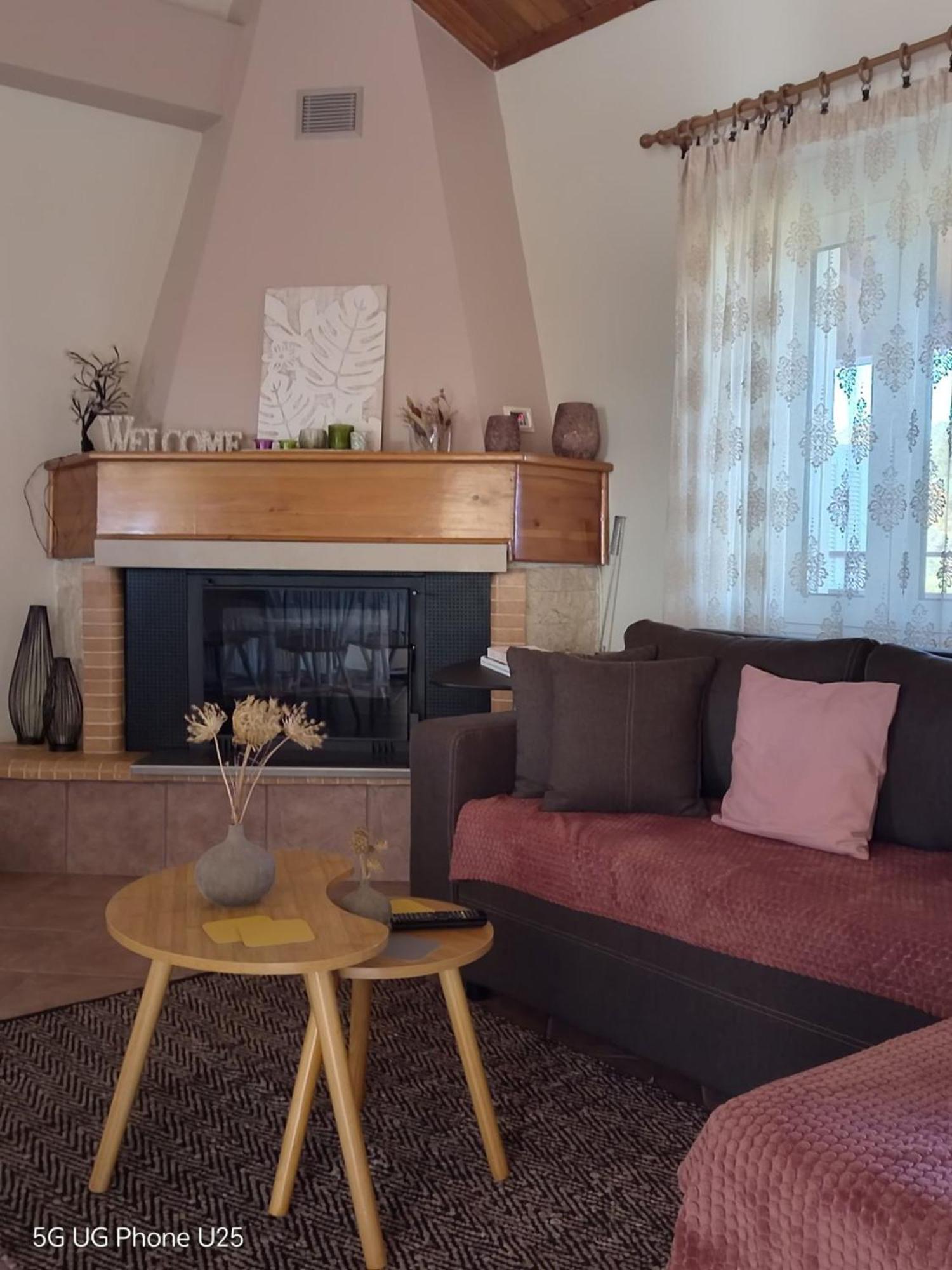 Aoria Traditional House With Stuning Mountain View Loulos Екстериор снимка